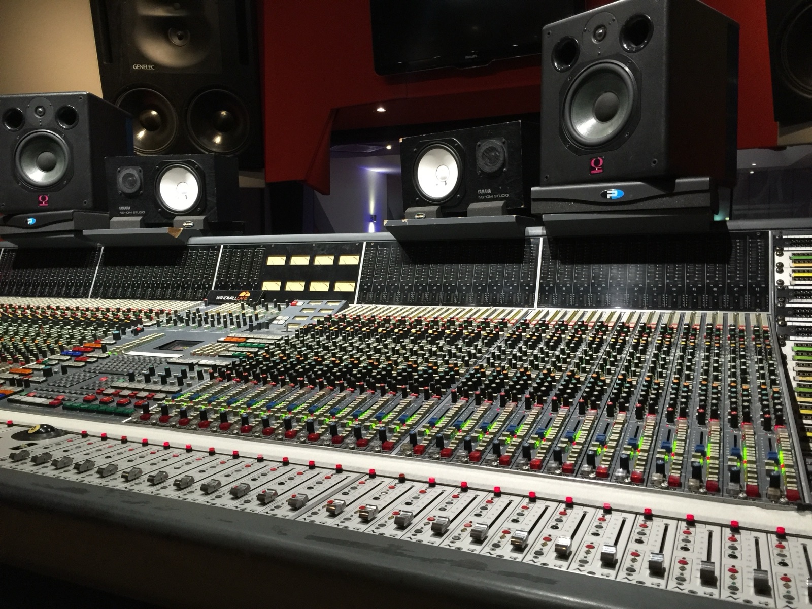 How to Work With a Mix Engineer (and Get a Better Result)