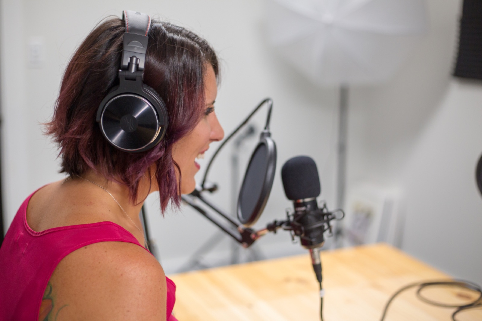 R&B Vocal Mixing: What Makes Pro Vocals Sound Expensive