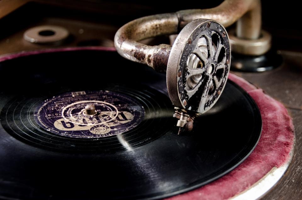 Single, EP, or Album: What to Release First (and Why)